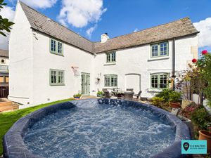 Rear Aspect - click for photo gallery